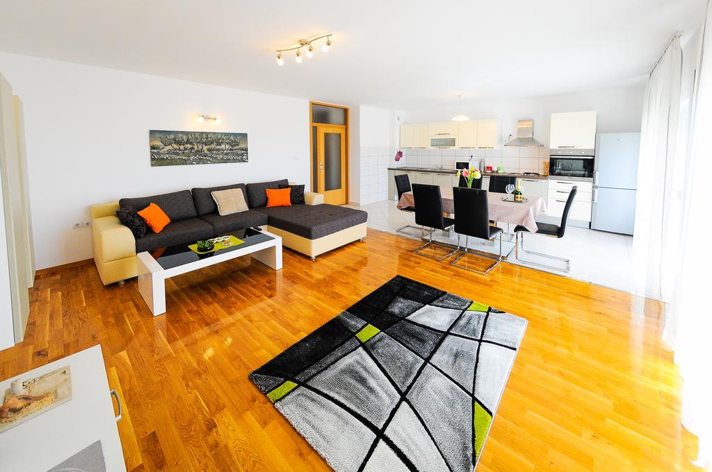 Apartament Rajic *