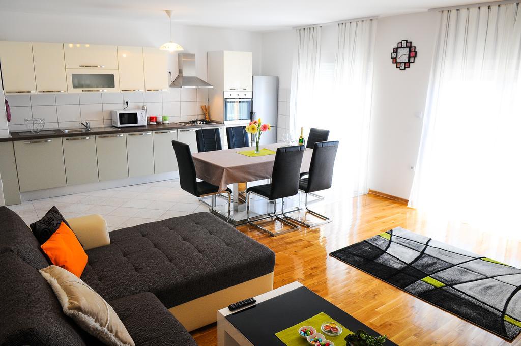 Rajic Apartament *